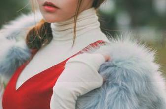 波萝社 – 喜欢女仆风的你必须下载许诺Sabrina的写真集，来试试？