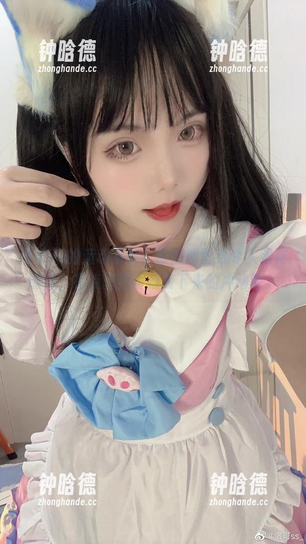 洛可ss 洛可ss的运动系列,原图和壁纸令人眼花缭乱,有点想把屏幕咬下来的冲动吧。