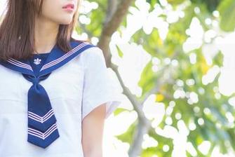 爱蜜社 – 写真新境界：小狐狸Sica的眼镜有多迷人？