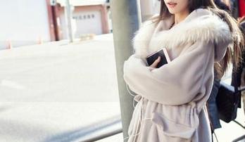 爱蜜社 – 美图来了，杨紫嫣Cynthia身穿女仆服，假装自己是温柔的咖啡馆服务生，真香