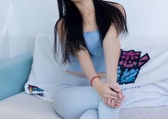 物恋传媒 – 黑白穿搭照，婷婷让你脑补无数个未解的悬念