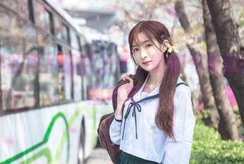 王羽杉的照片成百上千，御姐气质藏在哪个图包里？