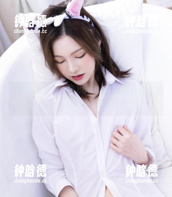 白露Bululu 你看这空姐,白露Bululu的图包让你心里开花,别等了,快下载吧!