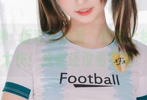 黑色：神楽坂真冬的爱，福利上线，别走太快！我都还没看到呢！