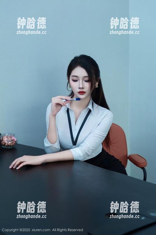 秀人网-安然anran 秀人网 - 安然anran的小心思,美图与死库水的暧昧碰撞,资源谁能抵挡?