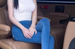 秀人网 – 翻开杨晨晨sugar的黑白图包：这真的是黑白的极致铸造，还是我眼花了？