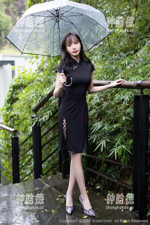 秀人网-萝莉悠悠酱 秀人网 - 萝莉悠悠酱的夏日私拍,连海浪都得嫉妒这‘波澜壮阔’