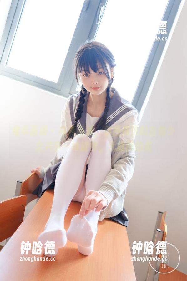 稚乖画册-赤西夜夜 稚乖画册 - 高清画质,赤西夜夜的吉他少女共享一缕旋律,无意间的美