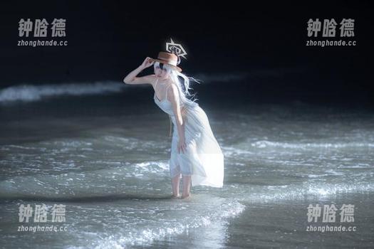 纸悦Etsu_ko 原图看纸悦Etsu_ko的小空,结果我却被这意外的美打动到了,你呢?