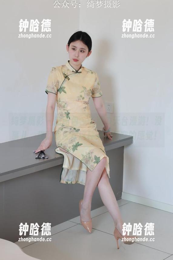 绮梦摄影 - 新图包，子涵の天台漫游！没事儿，我就是喜欢这种天马行空的感觉！
