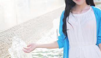 美媛馆 – 牛仔裤私拍怎么就成了小夕juju的招牌？她是真会选，这丝毫不亏。