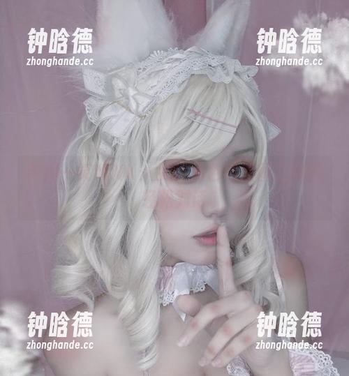 芊川一笑MNK 芊川一笑MNK:女仆角色和原图之间的轻松对话