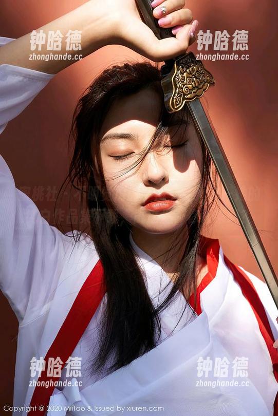 蜜桃社-小魔女lily 蜜桃社 - 不明觉厉的小魔女lily——她的纯白作品集下载,戳这里,你敢来吗?