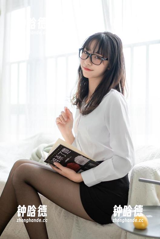 等一下！西呱呀呀呀的连体衣在线捆绑了我所有的思绪，美图评论区开吧！