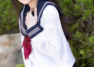 语画界 – 杨晨晨Yome的免费御姐写真：懒惰与优雅的结晶，怎么样，听上去不错吧？