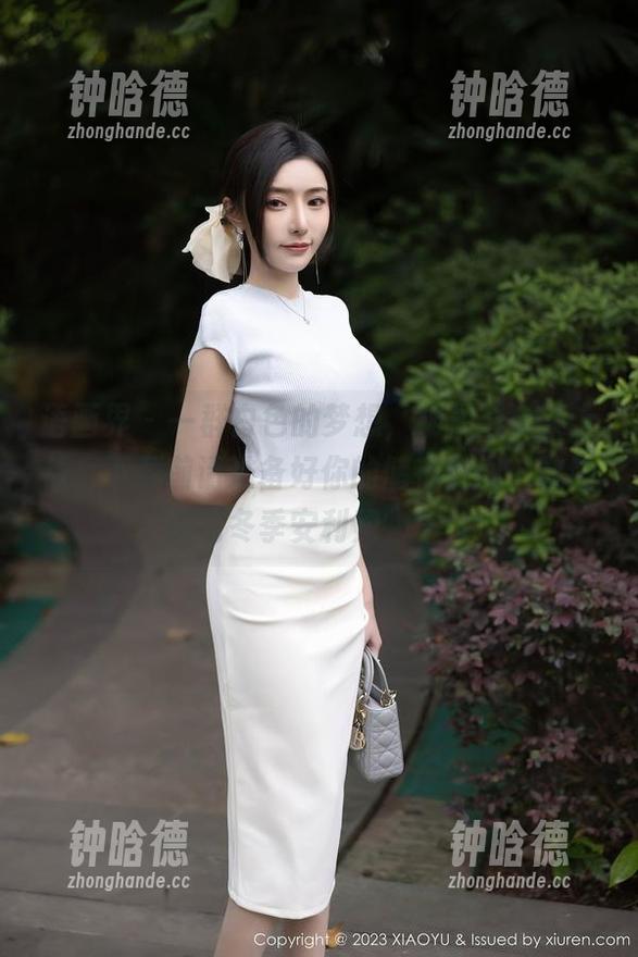 语画界 - 一群白色的梦想，杨晨晨全集上线！下载前请准备好你的储存空间，数量堪比冬季安利购物车！