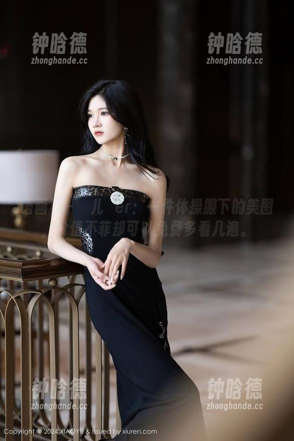语画界-玥儿玥er 语画界 - 玥儿玥er:一件体操服下的美图,价值不菲却可以免费多看几遍。