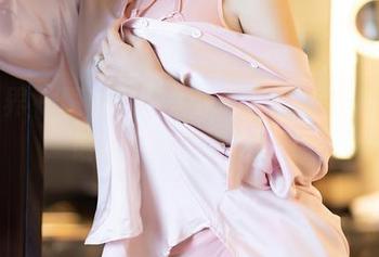 语画界 – 图看福利：绯月樱的皮衣搭配，谁说女神不能随性？