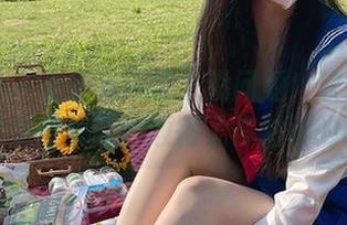 微密圈 – 无圣光风格？没问题！软妹小九九的美足合集让你颠覆了你对脚的印象！