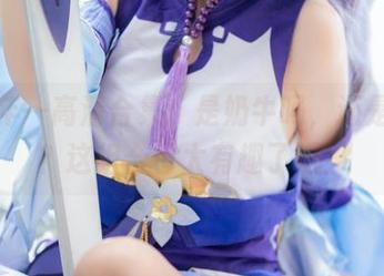 里见年一高清合集：是奶牛吗，还是少女？这组合也太有趣了吧！